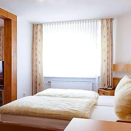 Hotel Schweinsberg 3*